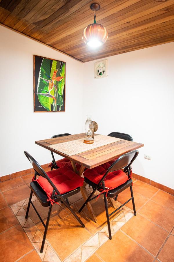 Pochote Lodge Guayabo  المظهر الخارجي الصورة
